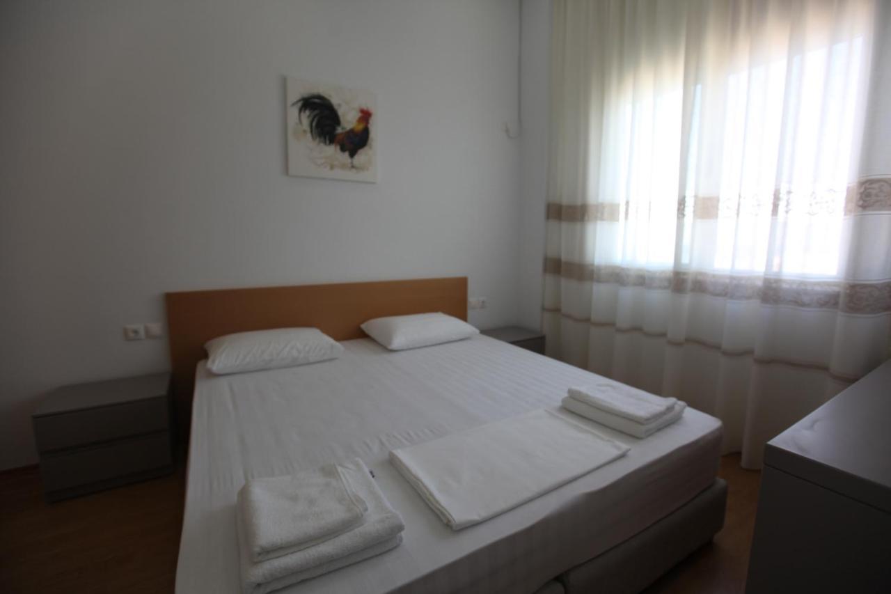 Mane Apartments Sarandë Buitenkant foto