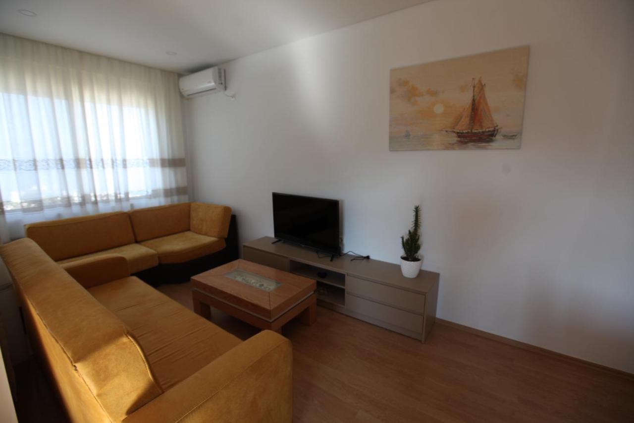 Mane Apartments Sarandë Buitenkant foto