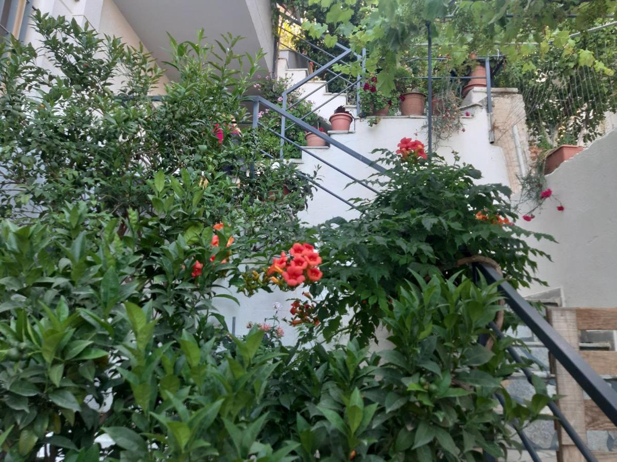 Mane Apartments Sarandë Buitenkant foto
