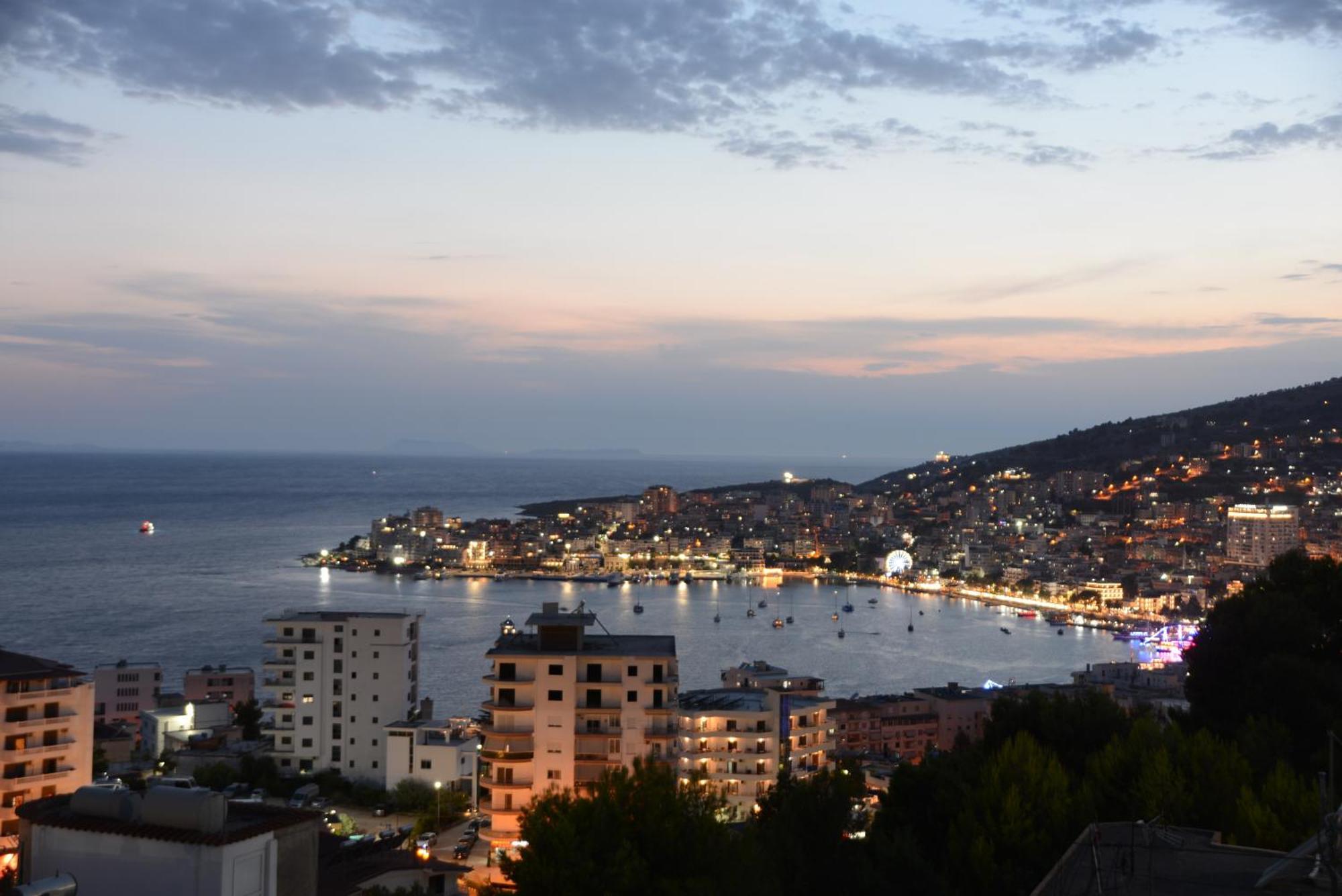 Mane Apartments Sarandë Buitenkant foto