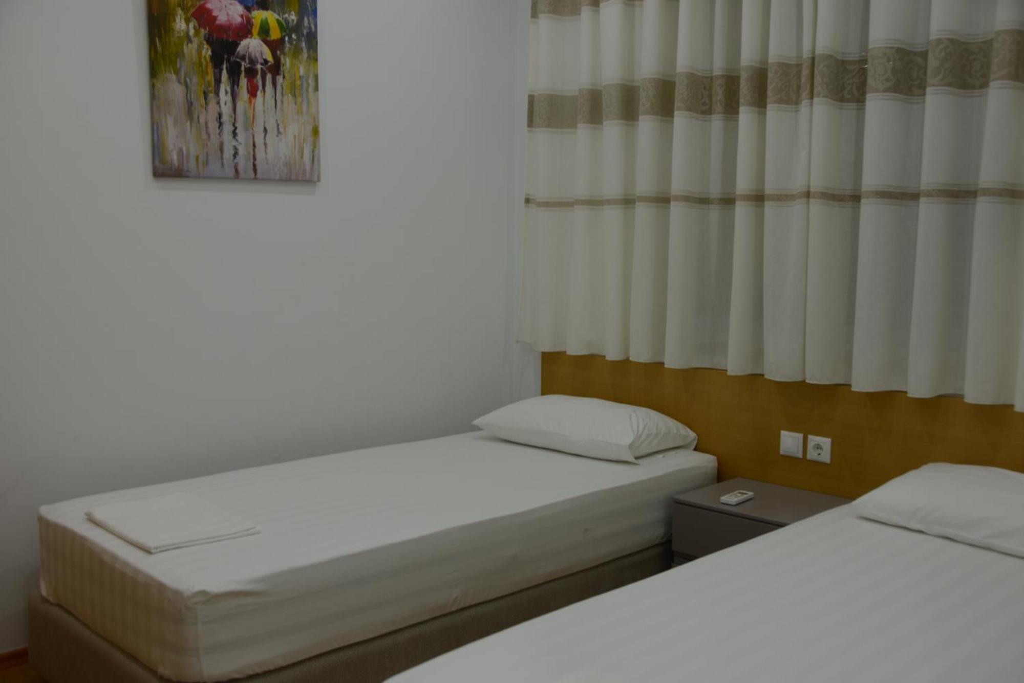 Mane Apartments Sarandë Buitenkant foto